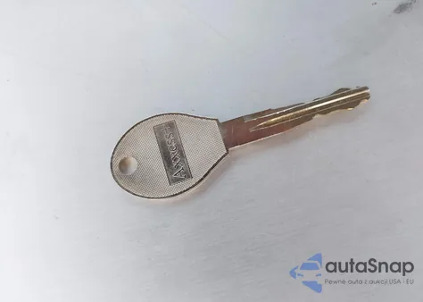 1999 Nissan Altima Gle/Gxe/Se/Se-L/Xe z USA, uszkodzony, nr VIN 1N4DL01D6XC242283